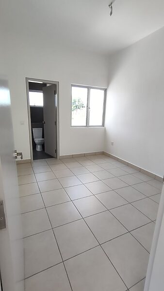 photo_6330325304164946293_y