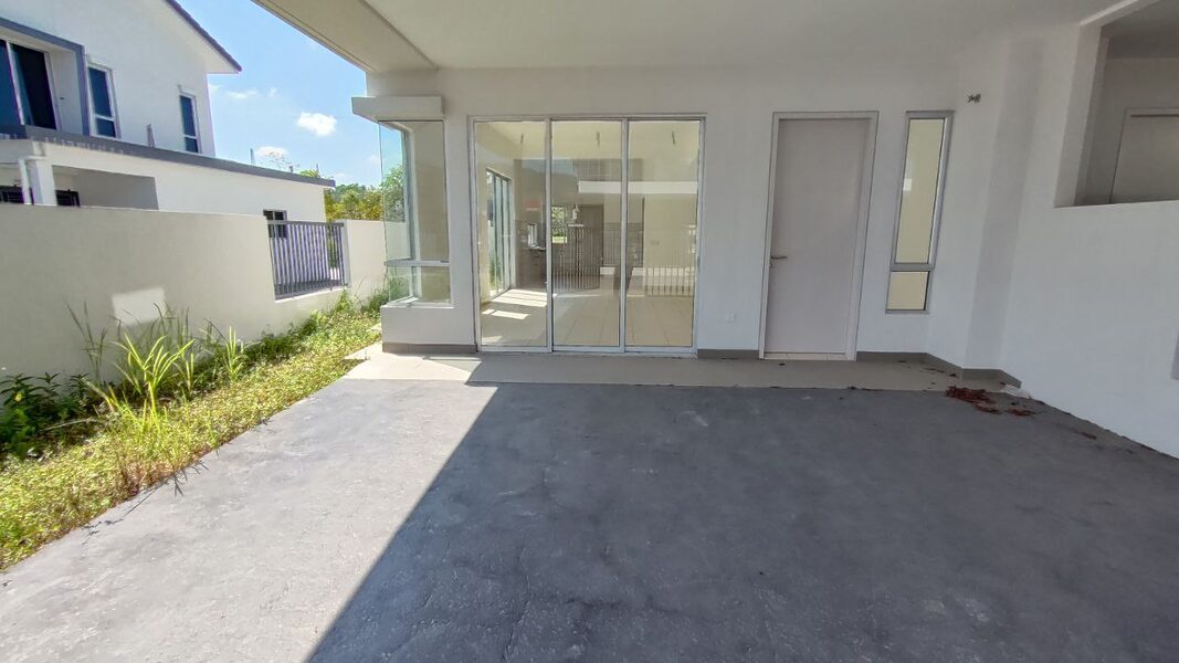 photo_6330325304164946303_y