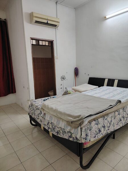 photo_6154393930364471059_y