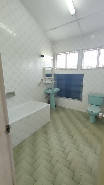 photo_6220015206675452005_y