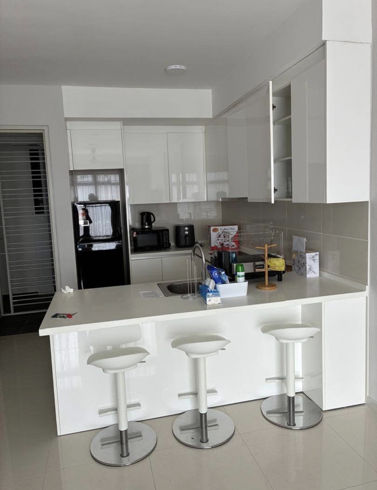 Piccadilly Service Residence @ Greentown