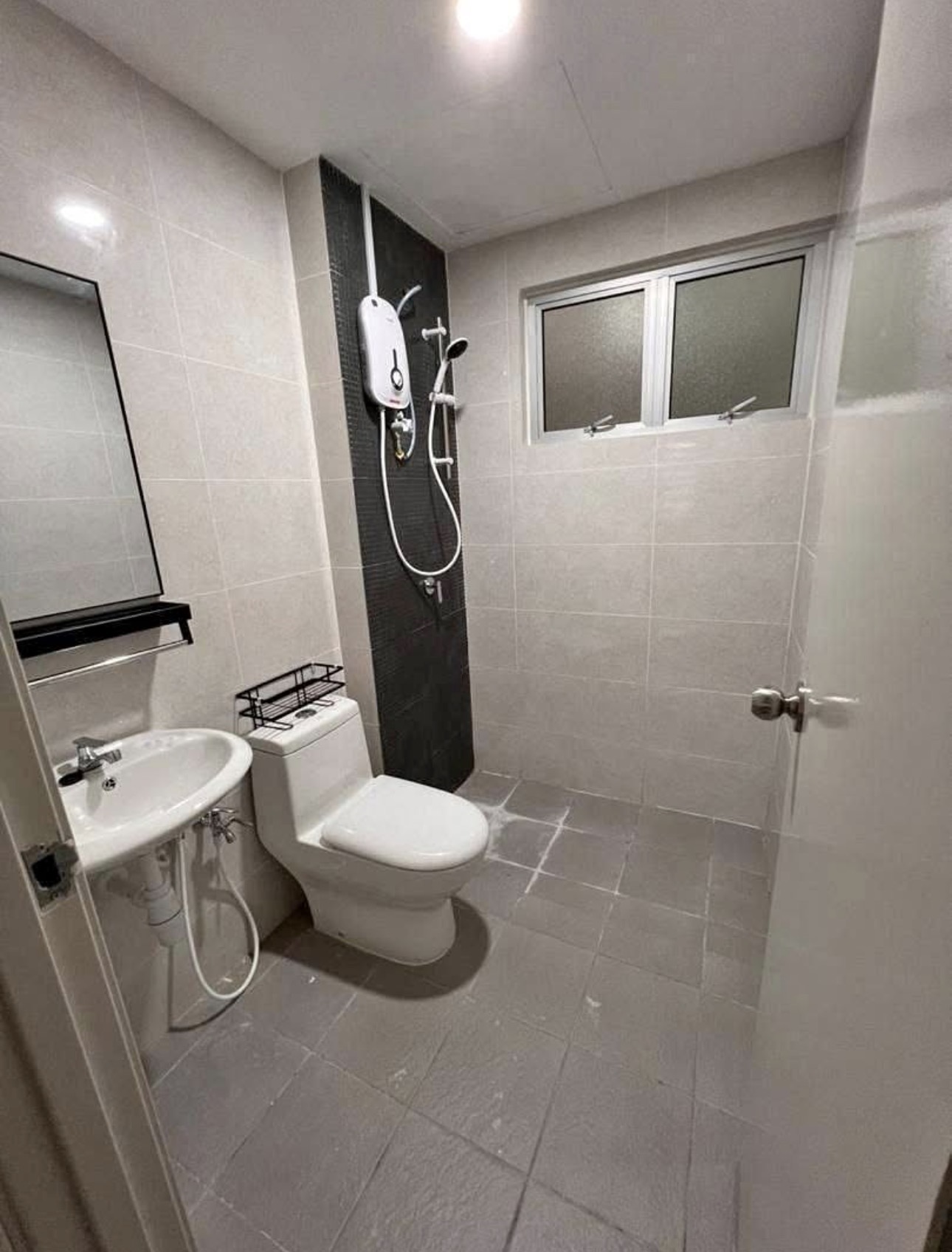 Piccadilly Service Residence @ Greentown