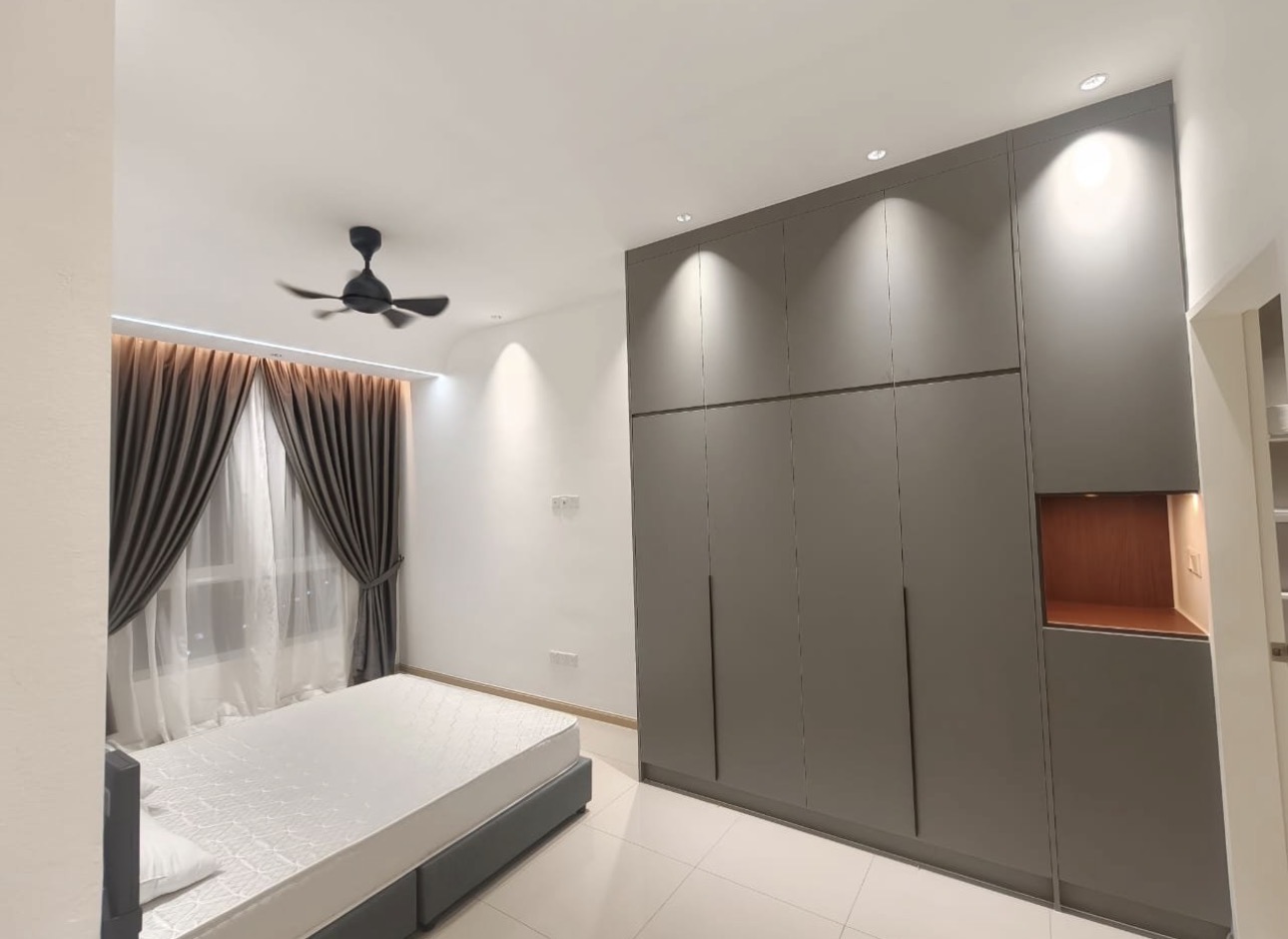 Well Furnished Studio @ The Atrium Condo