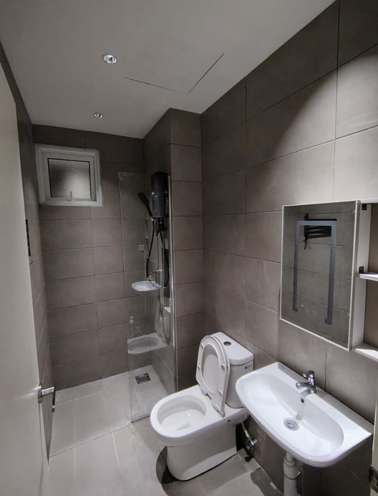 Well Furnished Studio @ The Atrium Condo