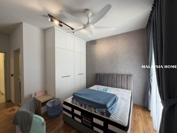Well Furnished Studio @ Aman Heights Condo