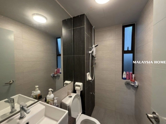 Well Furnished Studio @ Aman Heights Condo
