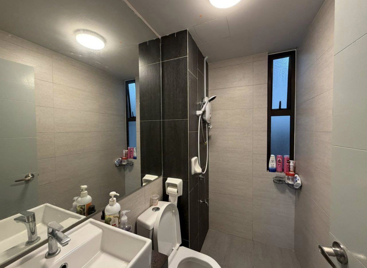Well Furnished Studio @ Aman Heights Condo