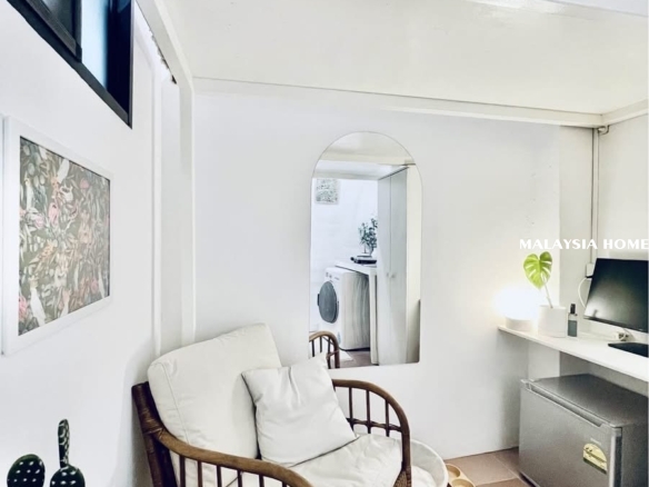 private studio available for rent at UNIV 360