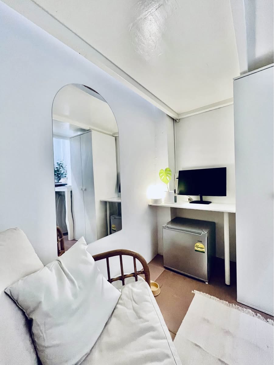 private studio available for rent at UNIV 360