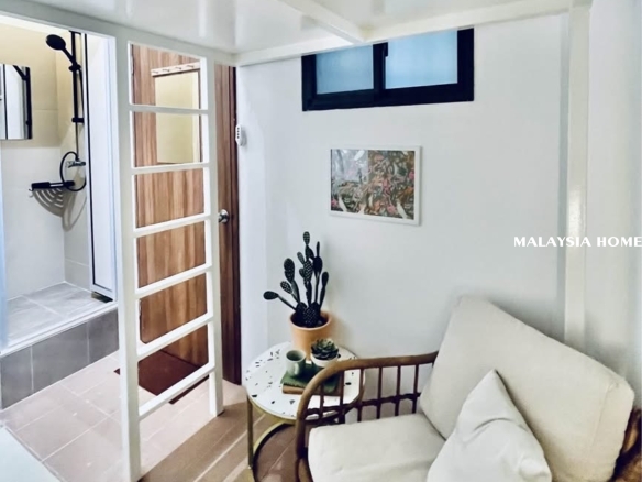 private studio available for rent at UNIV 360