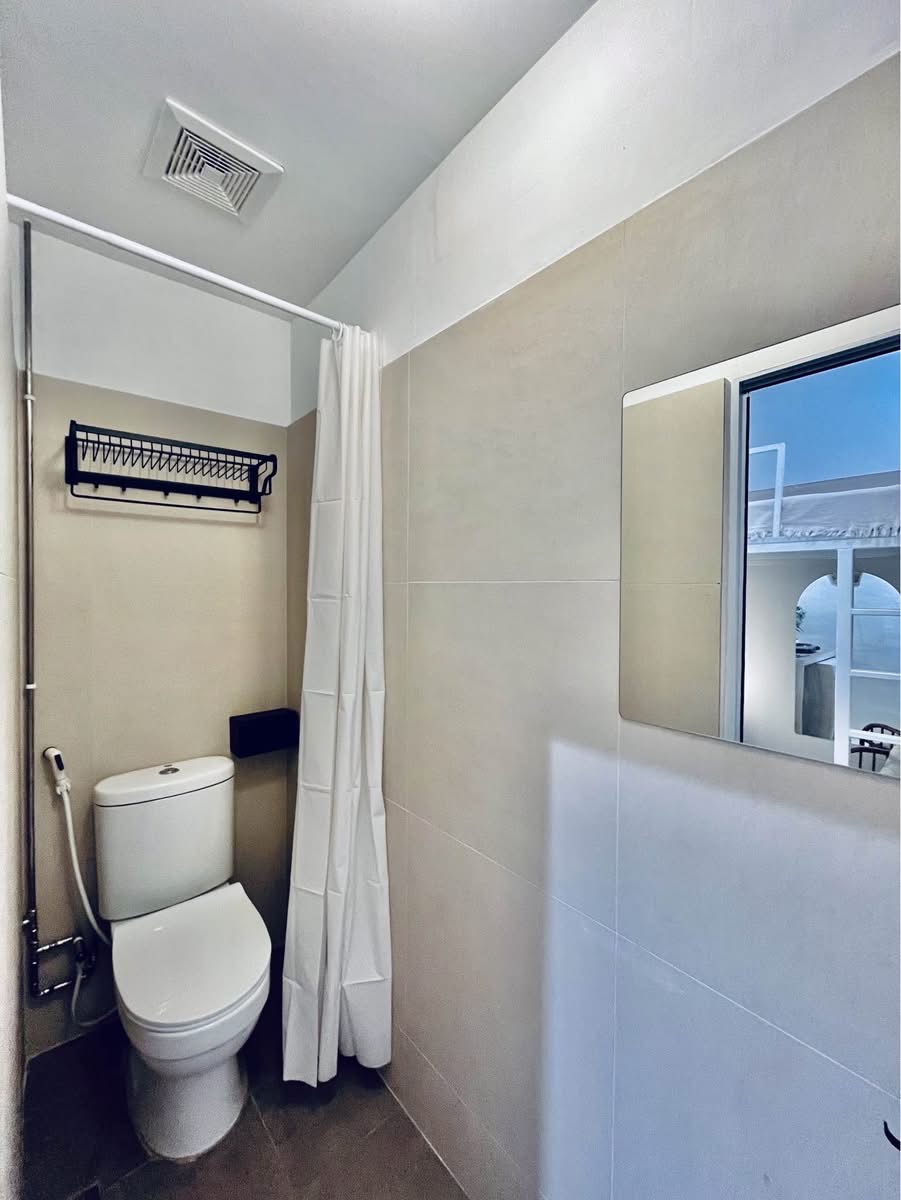 private studio available for rent at UNIV 360