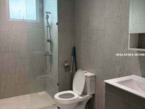 Private furnished Studio @ One Menerung Condo