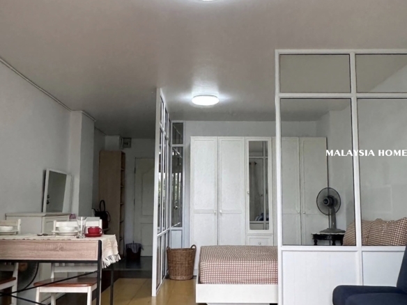 Single bedroom at Kuala Lumpur