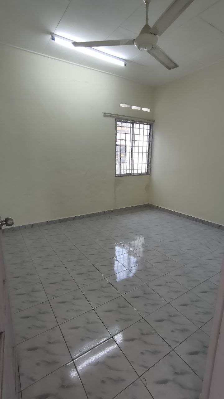 photo_6141060573764981325_y Taman Gadong Jaya Townhouse Corner