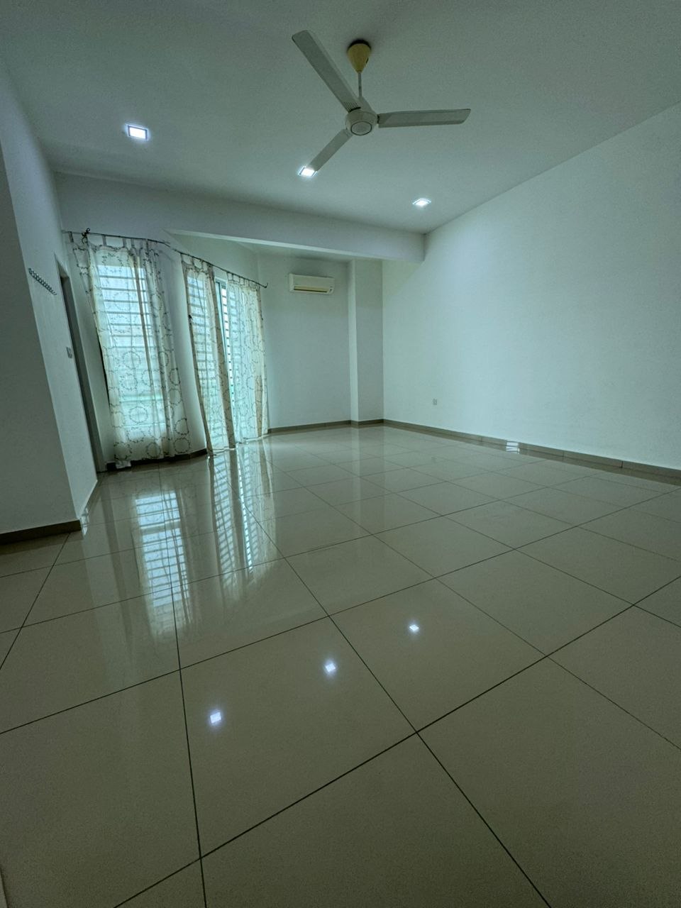 Sendayan Hijayu 1B New Painted Below Value