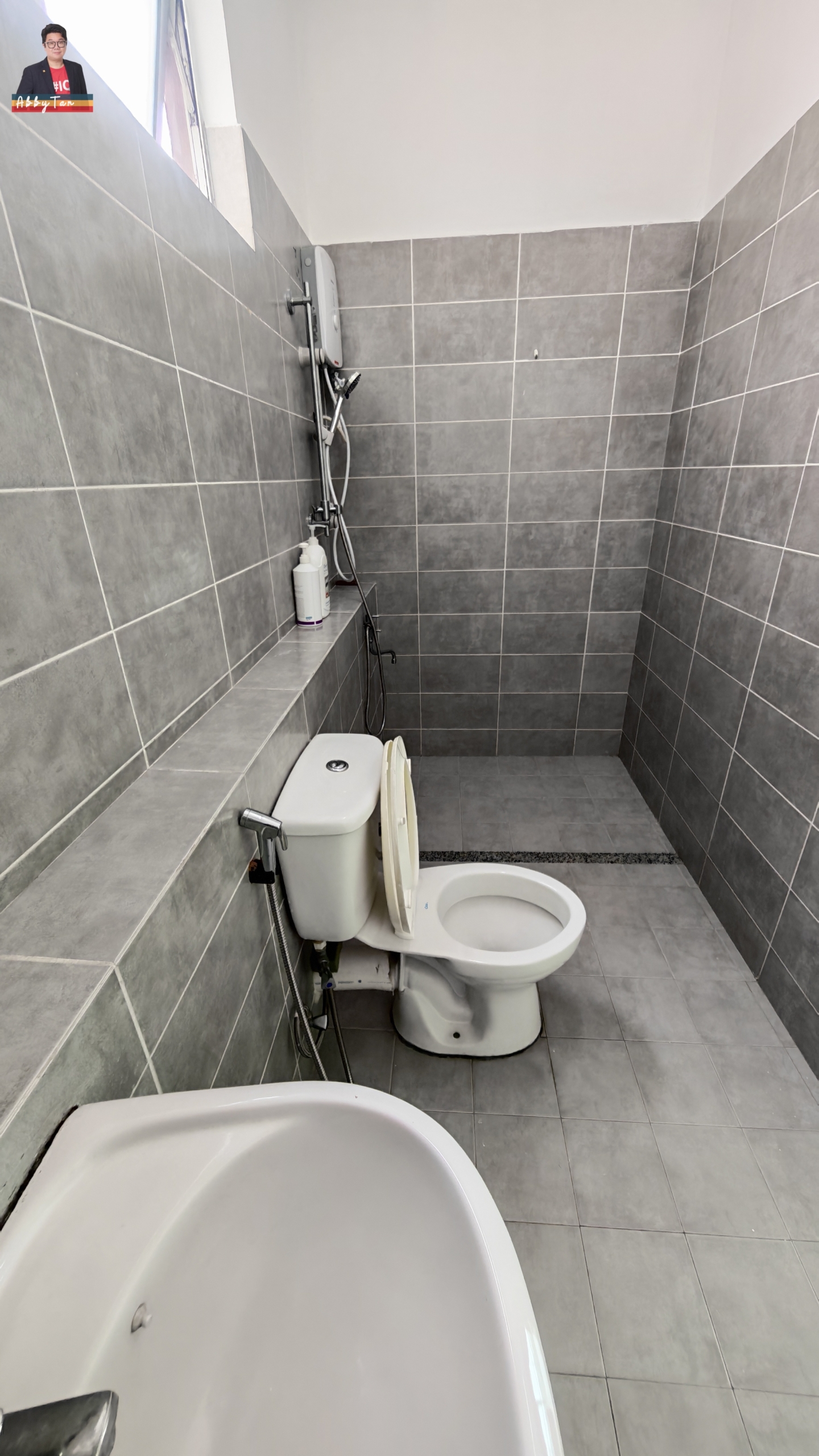 8 Own This Alam Damai Corner at RM490 per sqft