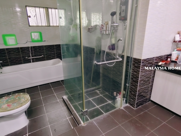 KAJANG 2 – DOUBLE STORY TERRACE HOUSE CORNER