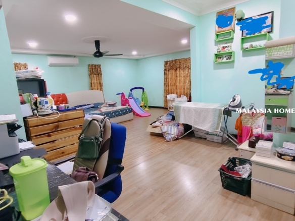KAJANG 2 – DOUBLE STORY TERRACE HOUSE CORNER