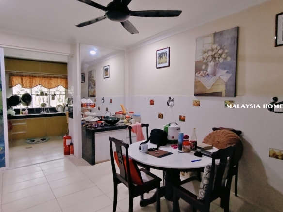 KAJANG 2 – DOUBLE STORY TERRACE HOUSE CORNER