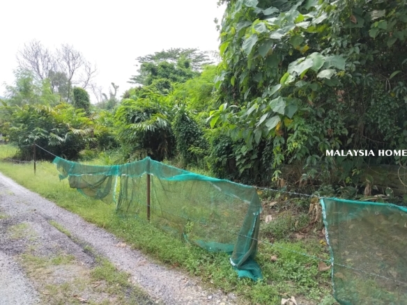 Land in Gombak