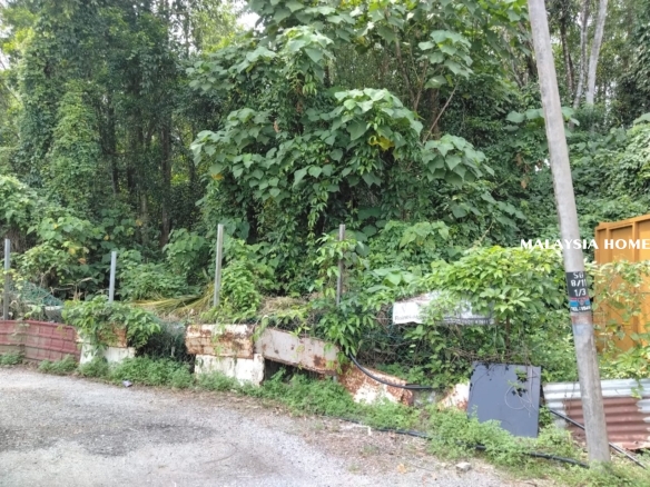 Land in Gombak