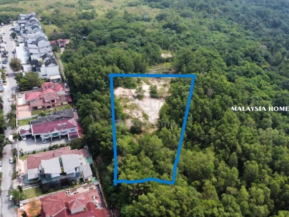 Land in Gombak