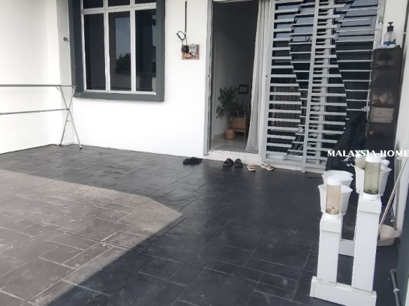 Seremban 2 Rimbun Aman Single Storey Terrace