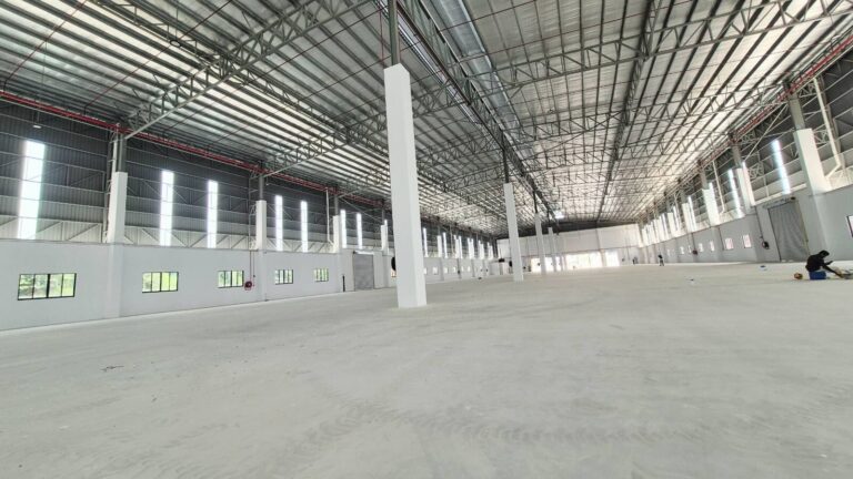 MEDIUM INDUSTRIAL FACTORY FOR SALE — FREEHOLD